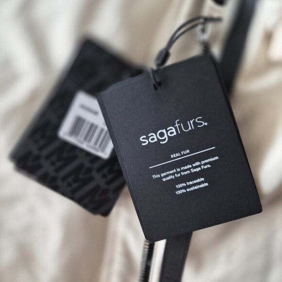 LIKE New WITH TAGS Woman MACKAGE Parker Small - Picture 4 of 7